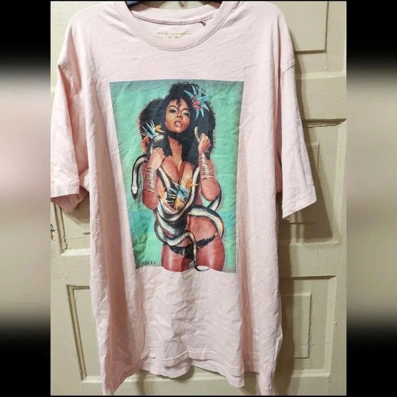 AKOO Brand Pink Short Sleeve Graphic Tee - Picture 1 of 2